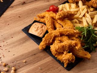 CRISPY STRIPS DIN PIEPT DE PUI