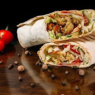 Shaorma mare + Ayran + Papanași