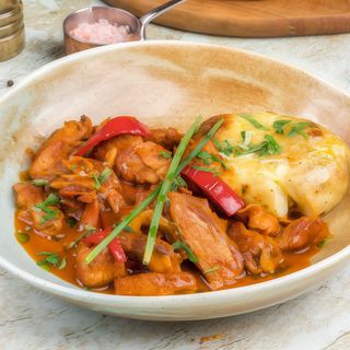 Mușchi de porc cu sos vânătoresc