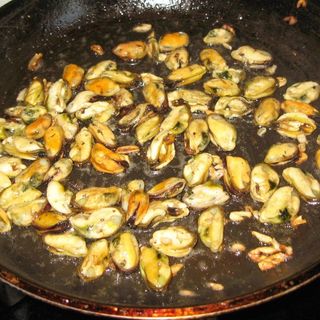 Scoici inabusite in ulei de masline