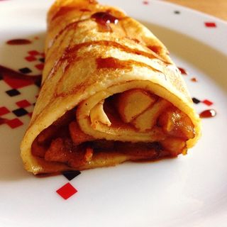 Clatite cu fructe caramelizate