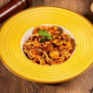 Post - Spaghetti cu sos Napoli şi ciuperci - post