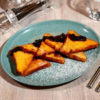 Frigănele pufoase cu gem de afine