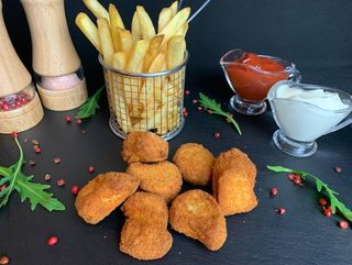 Chicken Nuggets cu cartofi prăjiți 