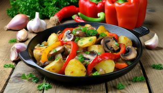 Cartofi țărănești cu ciuperci