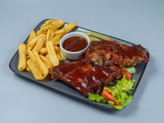 Scarită de Porc cu Cartofi Aromatizați 