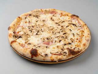 Pizza Prosciutto e Funghi﻿ family  Ø50cm