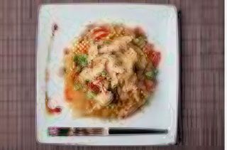 Taitei din orez cu pui si legume