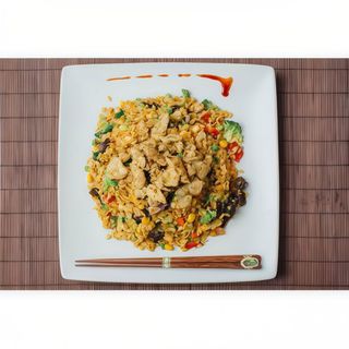 Orez jasmine cu creveti si legume