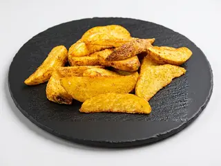 Cartofi wedges           