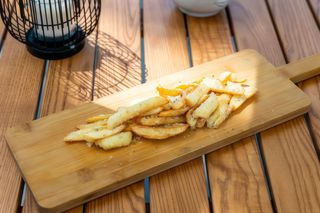 Cartofi cu condimente, cimbru si parmesan