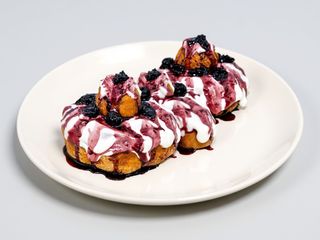 PAPANASI CU SMANTANA SI DULCEATA DE CASA