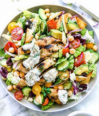 Salata cu piept de pui 