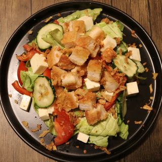 Salata cu pui (450 g)