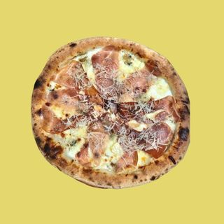 Pizza Quattro formaggi e crudo