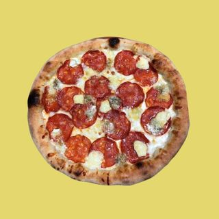 Pizza Quattro formaggi e chorizo