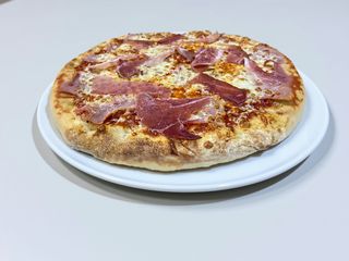 Pizza Dueto și prosciuto Ø60cm