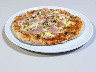 Pizza Prosciuto Fungi Ø 30cm