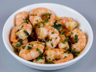 Gamberi al vino bianco