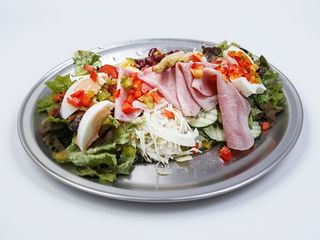 Insalata bulgareasca