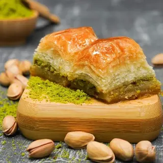 BACLAVA CU FİSTİC (100 gr)