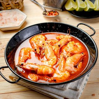 Creveți in sos de vin & usturoi