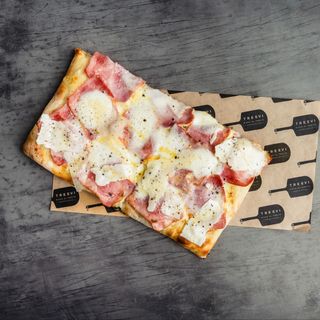 Pizza bacon e pecorino