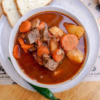 Gulaș de vită picant