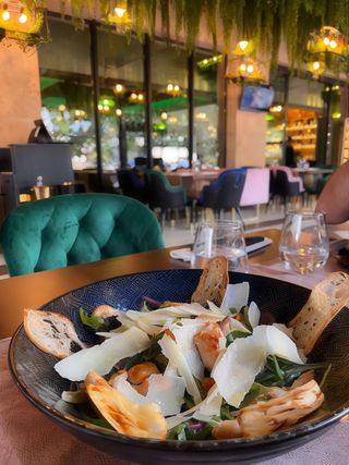 Salată Caesar