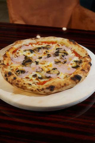 Pizza Prosciutto E Funghi