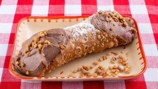 Cannolo cu ciocolata gianduia
