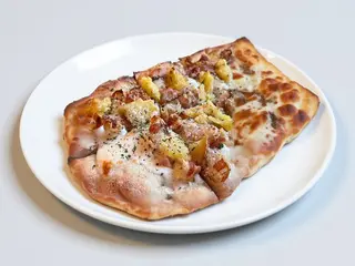 Pinsa Guanciale si cartofi la cuptor