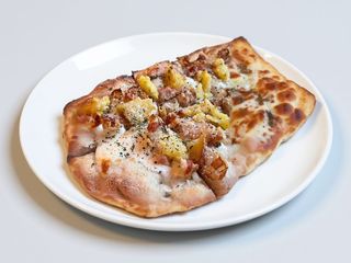 Pinsa Guanciale si cartofi la cuptor