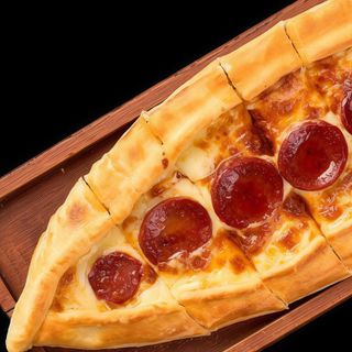  Pide cu Sucuk si Cascaval - 350 gr