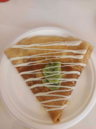 Clatita cu ciocolata alba şi kiwi