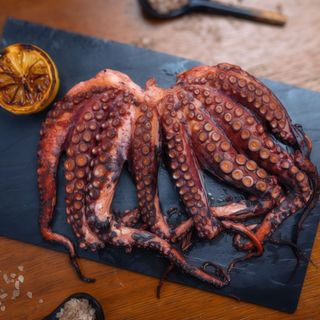 Caracatita Senegal intreaga la gratar