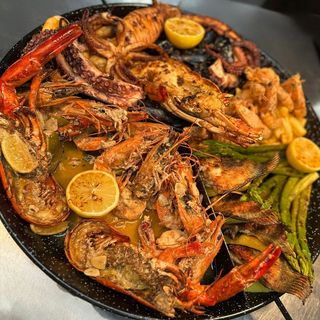 Platou "Topul de pe lume" by Pescobar (2–3 persoane) + 1 sticlă Aerosoli Alb/Rose.