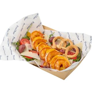 Salată cu creveți și mango