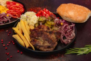 Meniu Ceafa de Porc la Gratar