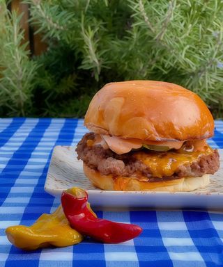 Smoke ' N Fire Burger