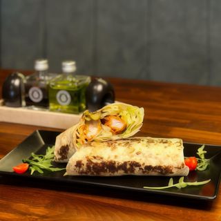 Wrap cu pui crispy și sos picant/nepicant