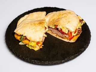 Flatbread cu Salsiccia (Picant/ Nepicant) 