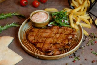 Meniu cu ceafa de porc