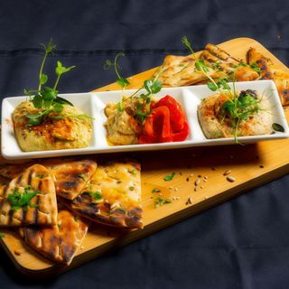 Mix humus ( simplu, trufe , pesto) 200 gr