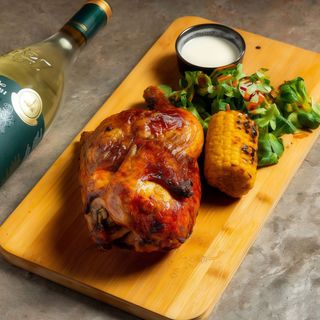 Jumatate de pui la  cuptor  sau prajit cu mujdei   500 gr