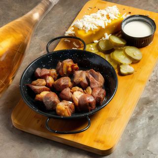 Pastrama Berbecut cu Mamaliga si Mujdei 450gr