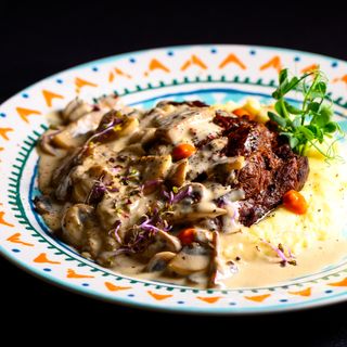 Falcute Vitel Cu sos de Hribi 