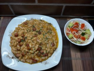 Fasole cu carnaciori