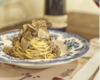 TAGLIOLINI FATTI IN CASA AL TARTUFO NERO