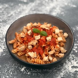 Paste Pomodori e Pollo